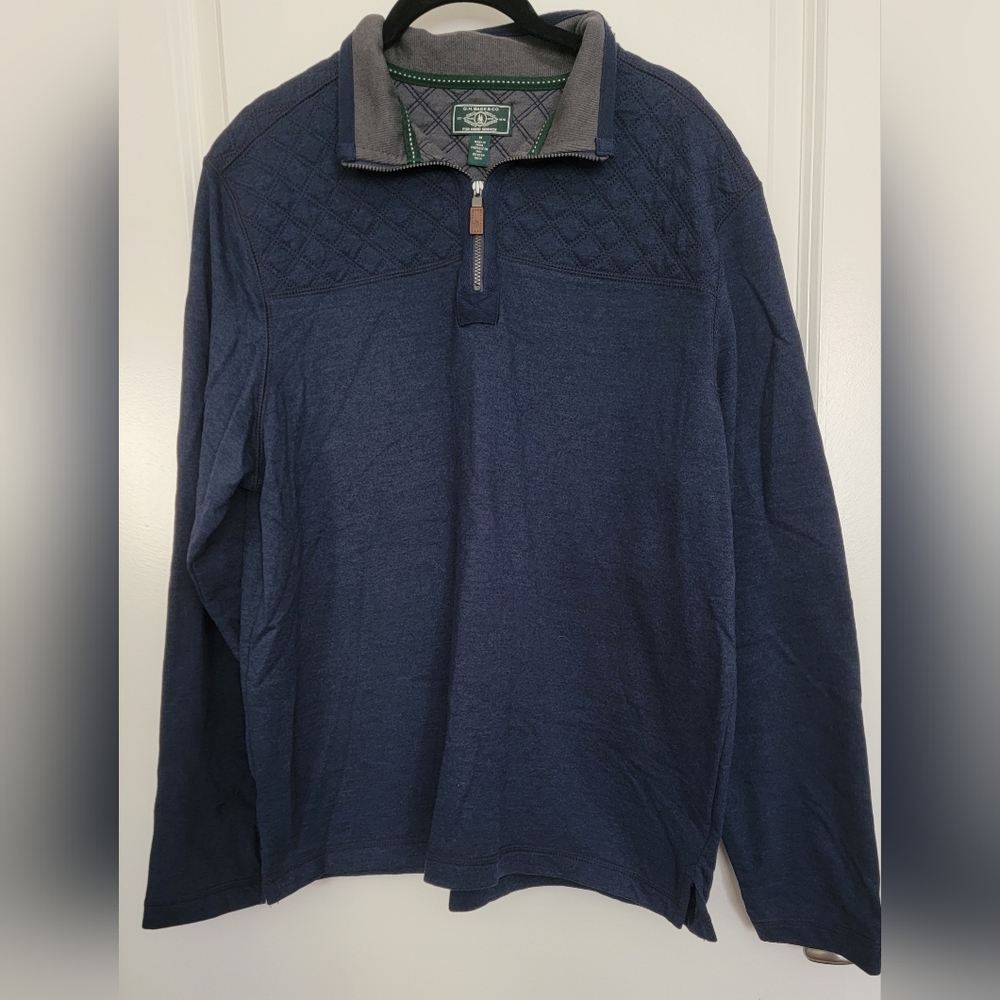 GH BASS Men’s Pullover Sweater. Navy. Medium